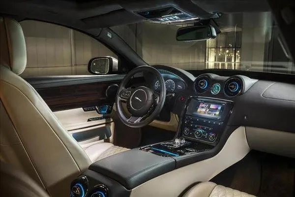 Jaguar’ın amiral gemisi yenilendi