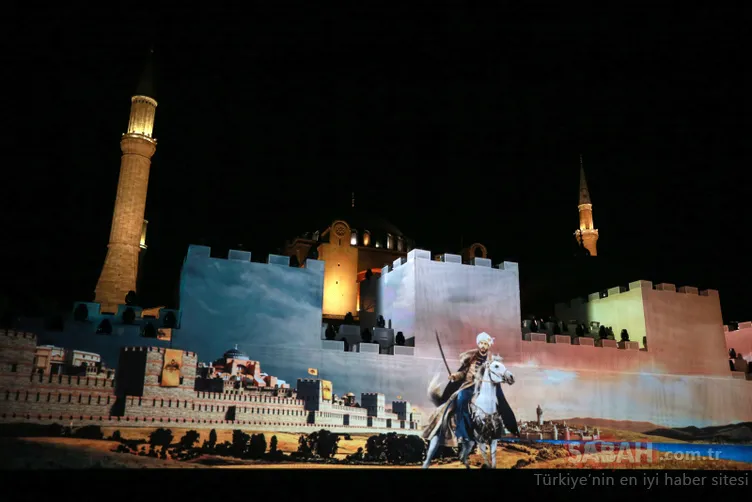 Εικόνες της τελευταίας στιγμής και όλες οι εξελίξεις από την Αγία Σοφία που προετοιμάστηκαν για την προσευχή της Παρασκευής