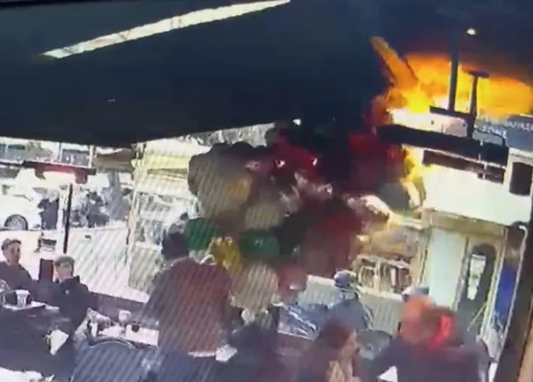 Kadıköy’de şoke eden olay! Sevgilisine balon almak istedi balonlar bomba gibi patladı! Meğer...