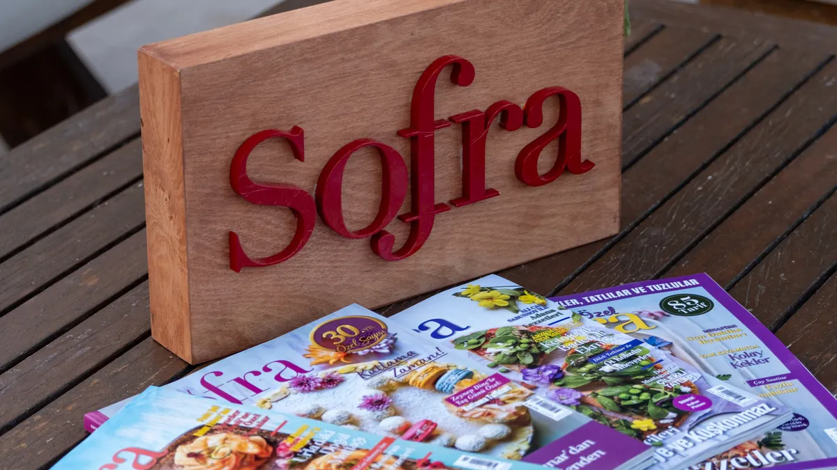 Sofra dergisi Kaz Dağları’nın üreticilerini aynı sofrada buluşturdu! Sofra dergisi Kaz Dağları’nın üreticilerini aynı sofrada buluşturdu!