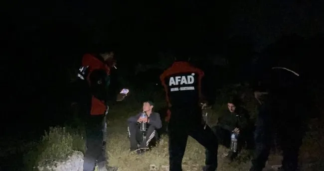 İzmir’de dağlık alanda mahsur kalan iki çocuk kurtarıldı