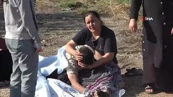 Adana'da yürekleri yakan görüntü: Acılı anne ölen oğlunun başını son kez okşadı