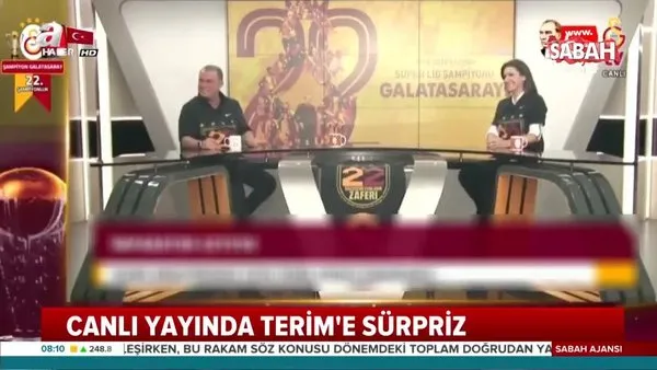 Galatasaraylı futbolculardan Fatih Terim'e canlı yayında sürpriz