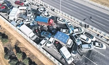 Çin’de 100 araç birbirine girdi