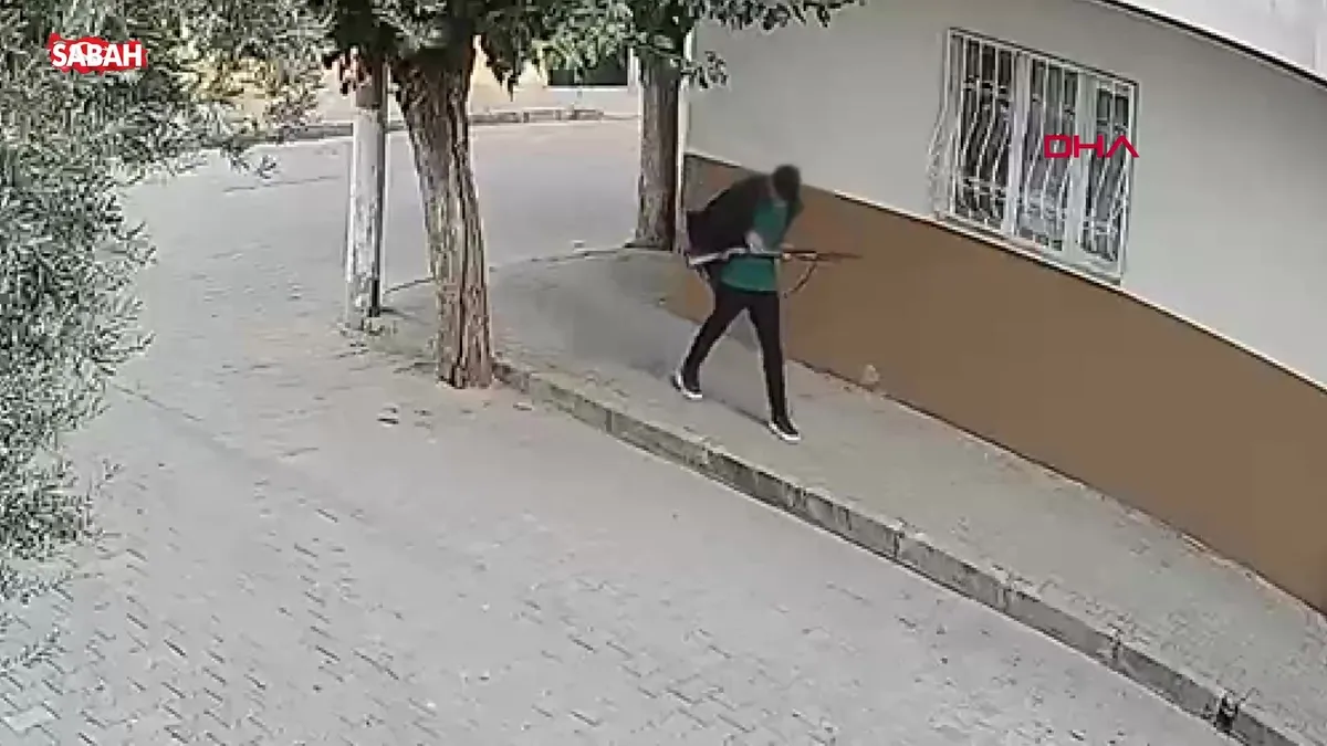 Manisa'da okul önünde ateş açtı! 8 yaralı... Kaçan şüpheli kamerada