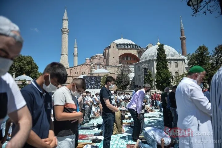 Ayasofya Camii’nde ikinci cumaya yoğun ilgi