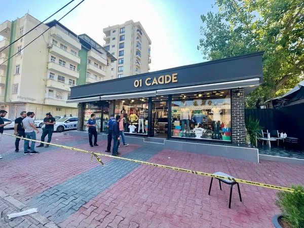 giyim-magazasindaki-cinayetin-zanlisi-ve-azmettiricisi-yakalandi-1700229964089.jpg