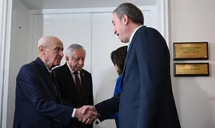 DEM Parti'den MHP'ye ziyaret
