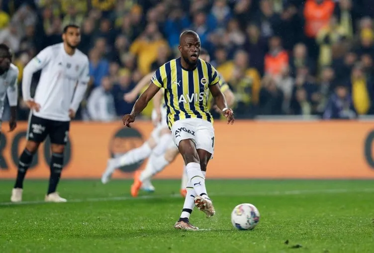 Son dakika transfer haberleri: Fenerbahçe 14 isme ’güle güle’ dedi! Ali Koç yeni sezona yeni kadro ile girecek