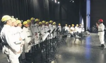 Maden işçilerinden muhteşem konser