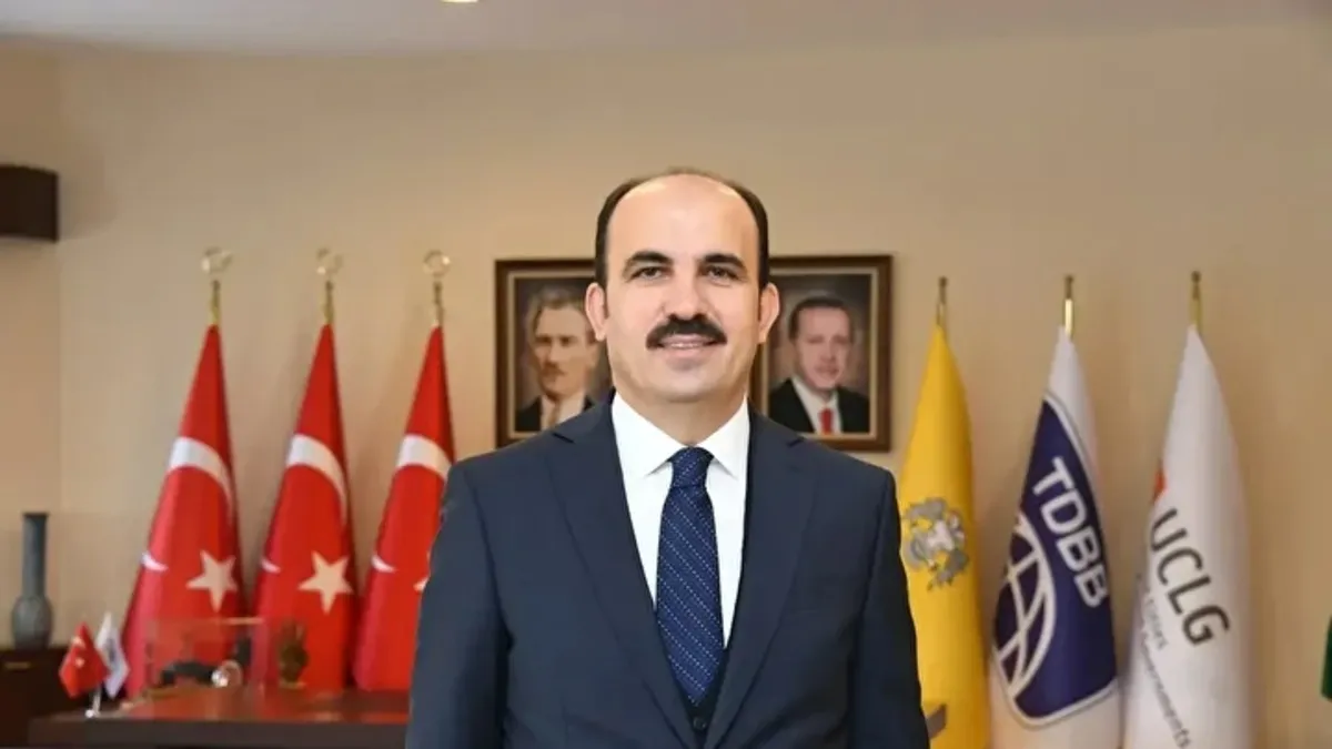 Konya Büyükşehir Belediye Başkanı Altay’dan Yavaş’a su tepkisi: Konuşmak değil iş yapmak gerek Konya Büyükşehir Belediye Başkanı Altay’dan Yavaş’a su tepkisi: Konuşmak değil iş yapmak gerek