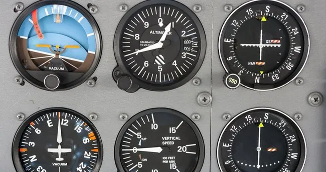 Voltmetre Devreye Nasıl Bağlanır? Voltmetre Devreye Neden Paralel Bağlanır, Seri Bağlanırsa Ne Olur?