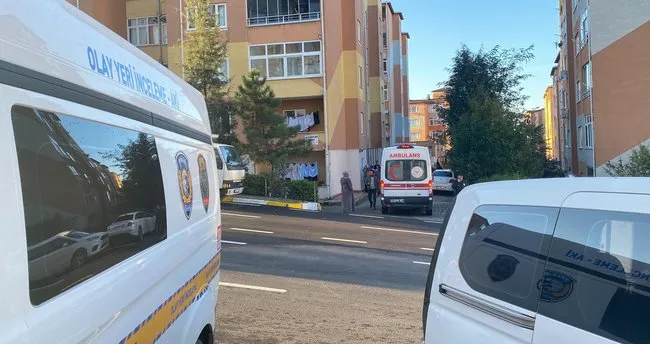 Kocaeli'de aile içi vahşet: Tartıştığı karısını öldürdü oğlunu yaraladı! Kocaeli'de aile içi vahşet: Tartıştığı karısını öldürdü oğlunu yaraladı!