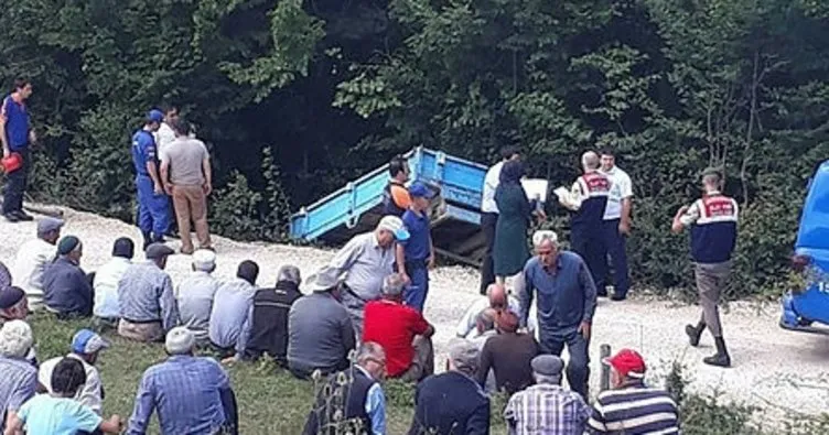 Şarampole devrilen traktördeki amca yeğen öldü