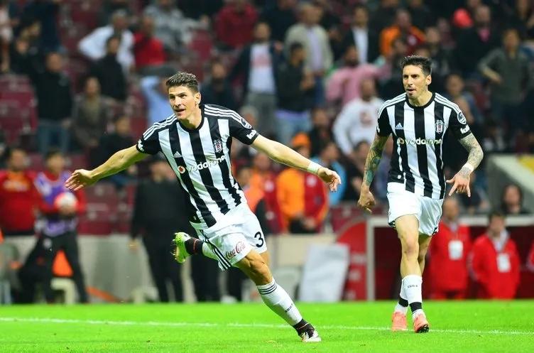 Son dakika: Son 30 yılın unutulmaz Beşiktaş-Galatasaray derbileri! 'Sergen attı, şampiyonluk geldi' ve derbi yarıda kaldı!