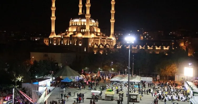 Ramazan Sokağı’na yoğun İlgi