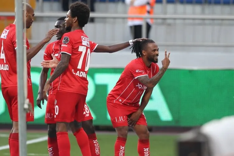 Antalyaspor farka gitti, Nuri Şahin bir rekora daha ortak oldu! Kasımpaşa da karşısında duramadı…