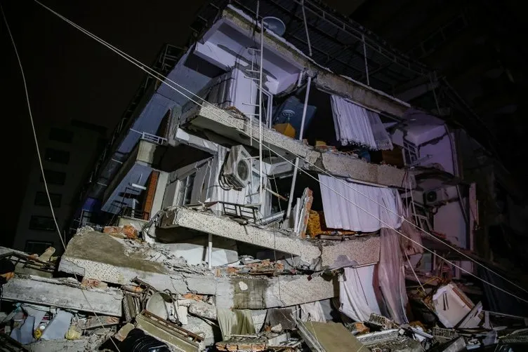 Türkiye’yi yasa boğan deprem dünyanın manşetlerinde! Hepsi tek bir noktaya dikkat çekti