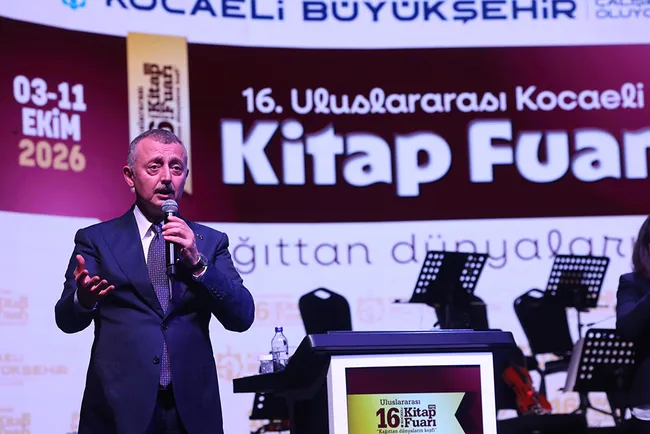 turkiyenin-en-buyuk-kitap-fuari-kocaelide-kapilarini-acti-1791135505741.jpg