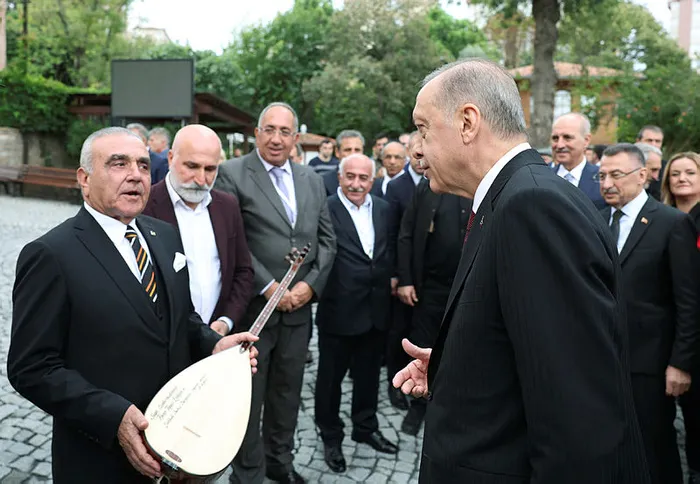 alevi-kanaat-onderlerinden-baskan-erdogana-tesekkur-cumhuriyet-tarihinin-en-buyuk-adimidir-1665285589176.jpg Alevi kanaat önderlerinden Başkan Erdoğan'a teşekkür!