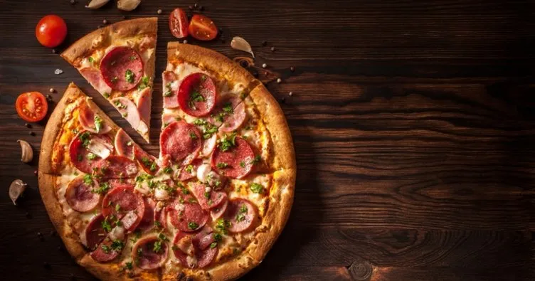 Pizza malzemeleri nelerdir? Karışık pizza içinde neler, hangi