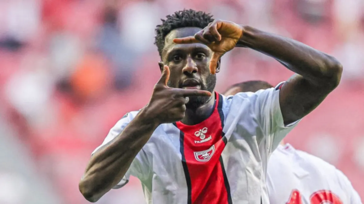 Samsunspor, Kingsley Schindler ile yollarını ayırdı Samsunspor, Kingsley Schindler ile yollarını ayırdı