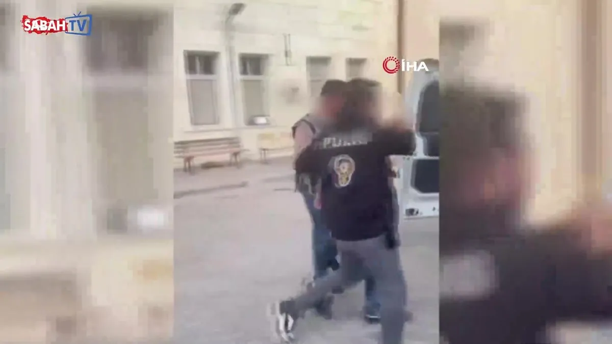 Piyasa değeri 1 milyon lira olan sahte altın ele geçirildi: 1 kişi tutuklandı | Video videosunu izle Piyasa değeri 1 milyon lira olan sahte altın ele geçirildi: 1 kişi tutuklandı | Video videosunu izle