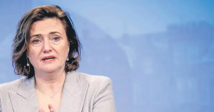 Hollanda’da devlet Müslümanları fişlemiş