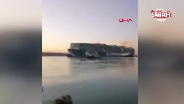 Süveyş Kanalı'nda sıkışan yük gemisindeki mürettebatın sevinç anları kamerada