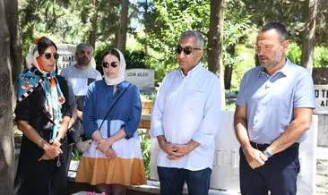 Kemal Sunal 22. ölüm yıldönümünde mezarı başında anıldı