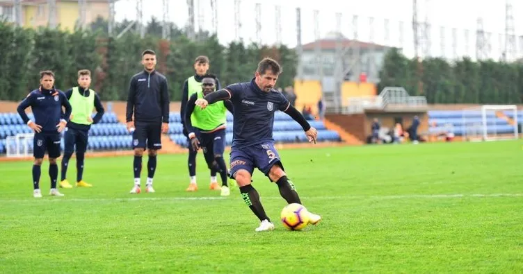 Başakşehir Göztepe maçına hazırlanıyor