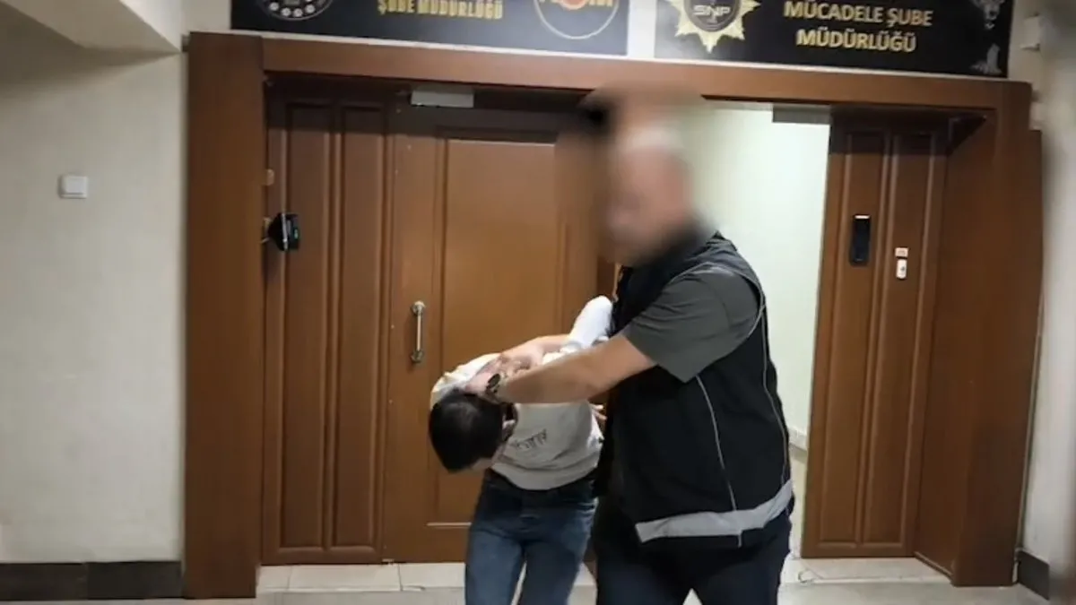 Otoyolda uyuşturucu operasyonu! 100 kilo metamfetamin ele geçirildi: 1 gözaltı