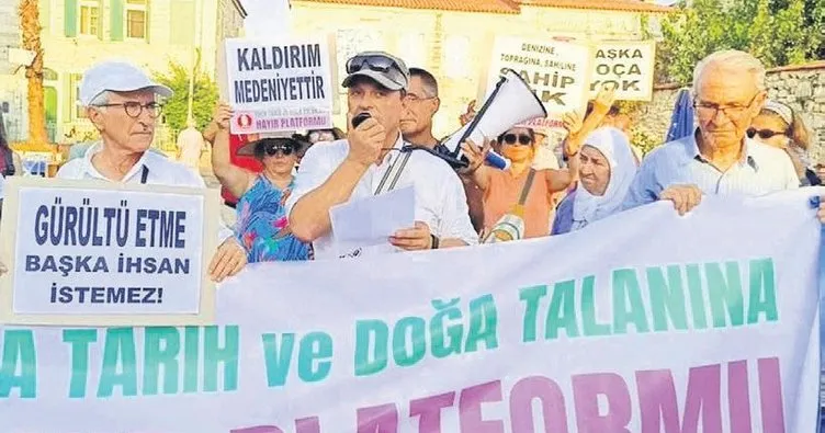 Foça’da belediyeye arazi satışı isyanı