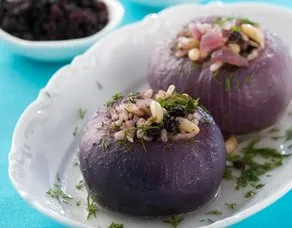 Sumaklı Zeytinyağlı Soğan Dolması