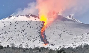 Etna, 3 gündür lav püskürtüyor