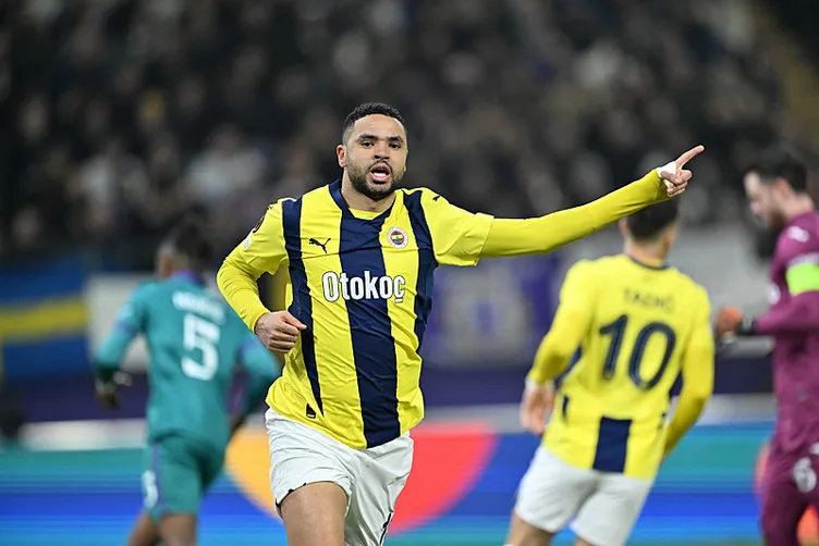 Son dakika haberi: Anderlecht maçında Fenerbahçe taraftarına çirkin saldırı! Hakem maçı durdurdu...