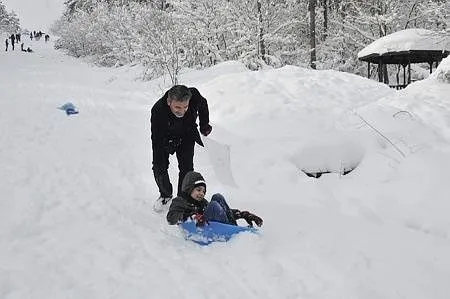 Carsamba Okullar Tatil Mi Istanbul Da Yarin Okullar Tatil Mi