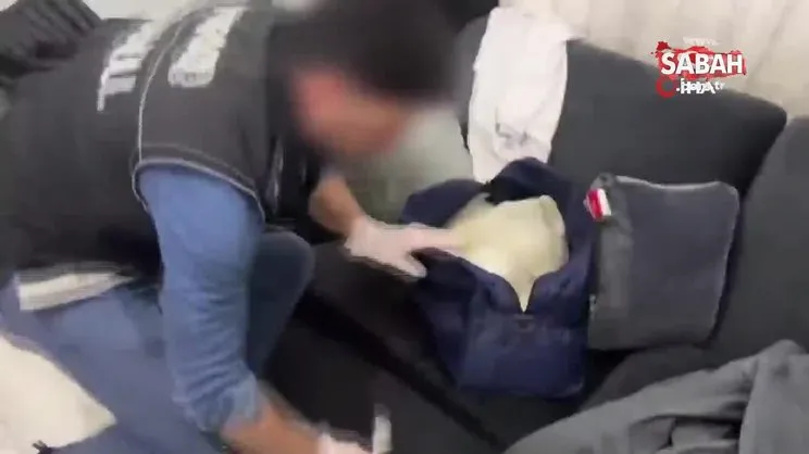 'Narkoçelik-14' operasyonlarında 322 kilogram uyuşturucu madde ve 135 bin adet uyuşturucu hap ele geçirildi | Video