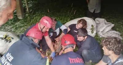 Çay karıştırırken ayağına giren dişli kürek ekiplerce çıkartıldı #rize