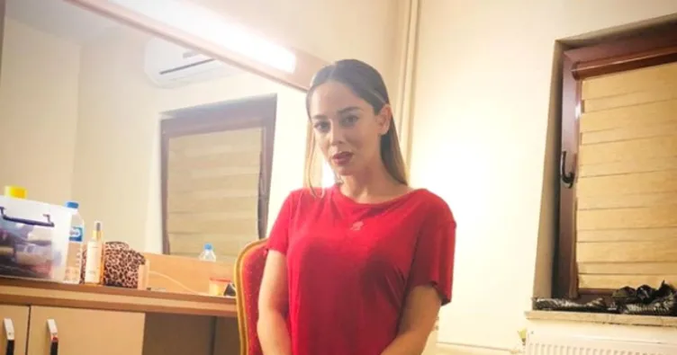 Oyuncu Merve Sevi’den ilginç bacak pozu