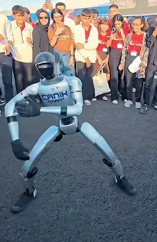 teknofestte-halay-ceken-robotlar-bize-ne-anlatiyor-1791045592402.jpeg