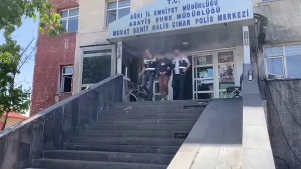agrida-20-yillik-dolandiricilik-ve-silahli-yagma-suphelisi-yakalandi-1720202297257.jpg