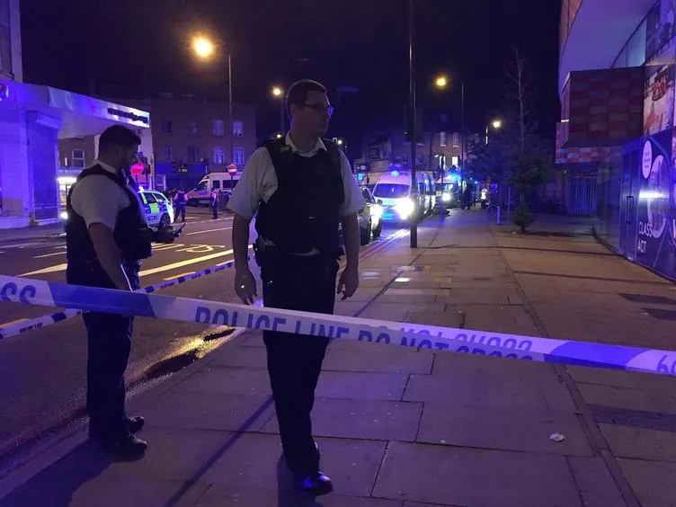 Londra’da Müslümanları hedef alan araçlı saldırı