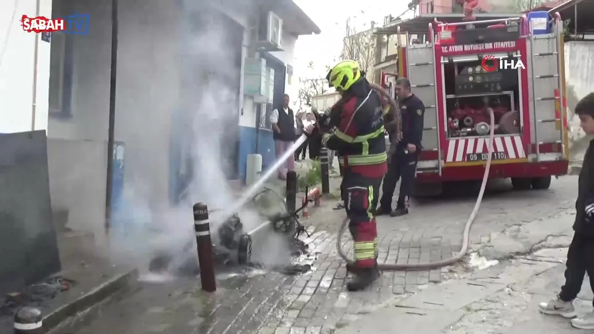 Tamir sırasında yanan elektrikli motosiklet küle döndü videosunu izle Tamir sırasında yanan elektrikli motosiklet küle döndü videosunu izle