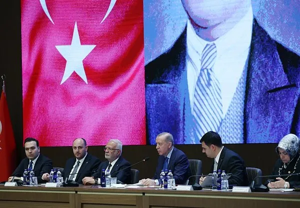 CHP’den istifa etmişti: Özlem Vural Gürzel AK Parti’ye katılıyor! Rozetini Başkan Erdoğan takacak!