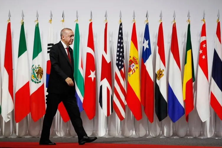 Başkan Erdoğan'ın da katıldığı G-20 aile fotoğrafı ile başladı
