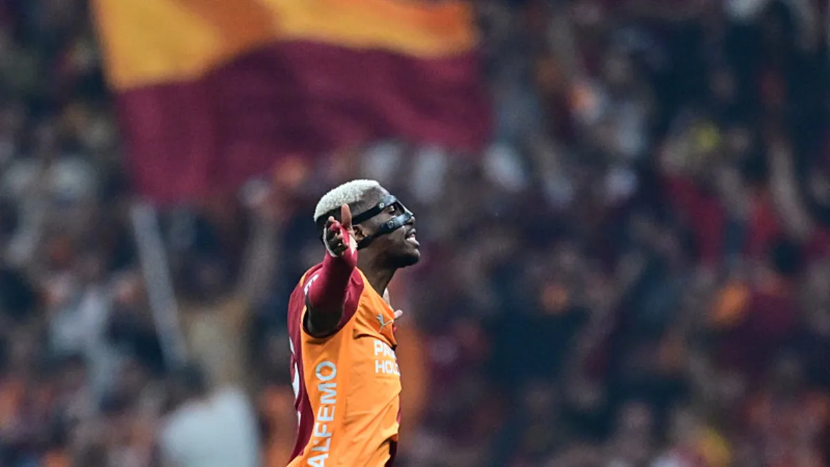 Victor Osimhen cezalı duruma düştü
