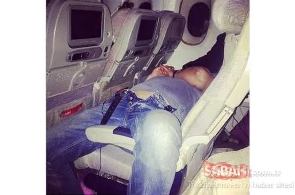 Hosteslerin uçuş esnasında çektikleri fotoğraflar sosyal medyada olay oldu!