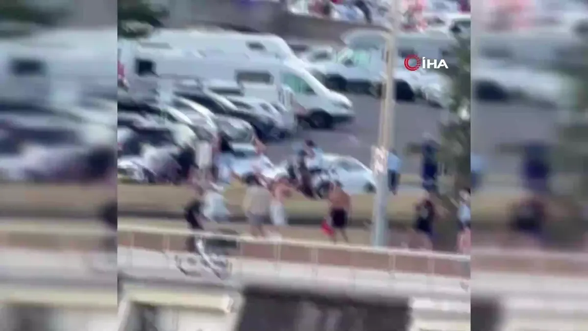 Avustralya’da plajda silahlı saldırı… Polisin ateş açma anı kamerada! videosunu izle Avustralya’da plajda silahlı saldırı… Polisin ateş açma anı kamerada! videosunu izle