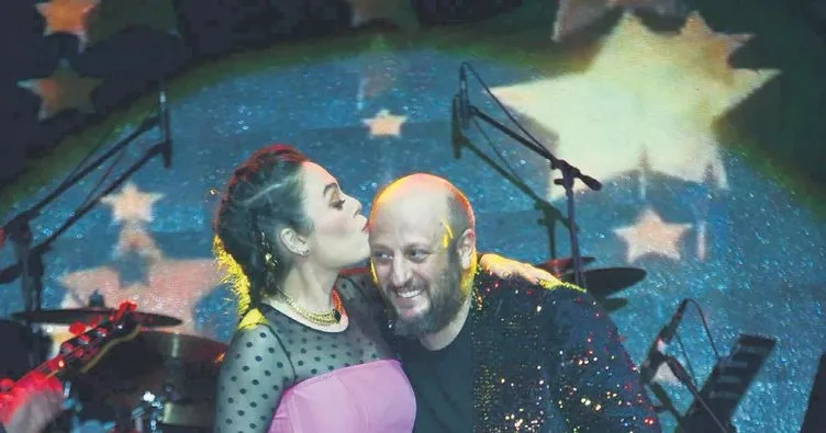 Festival gibi Zeki Müren gecesi